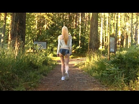 ❤️ Smuk kvinde bevæger sig langsomt, ikke nøgen video ️ Fucking video at da.pornmega.ru