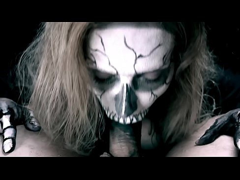 ❤️ Dæmonisk pige suger pik med sin sorte mund og sluger sperm. ️ Fucking video at da.pornmega.ru